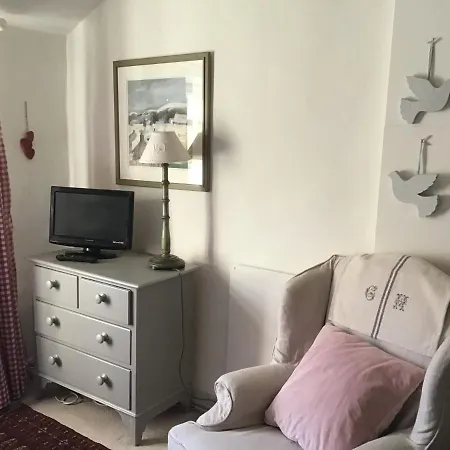 Bed & Breakfast Number 47 Main Street *